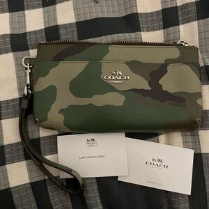 Small Coach Wristlet